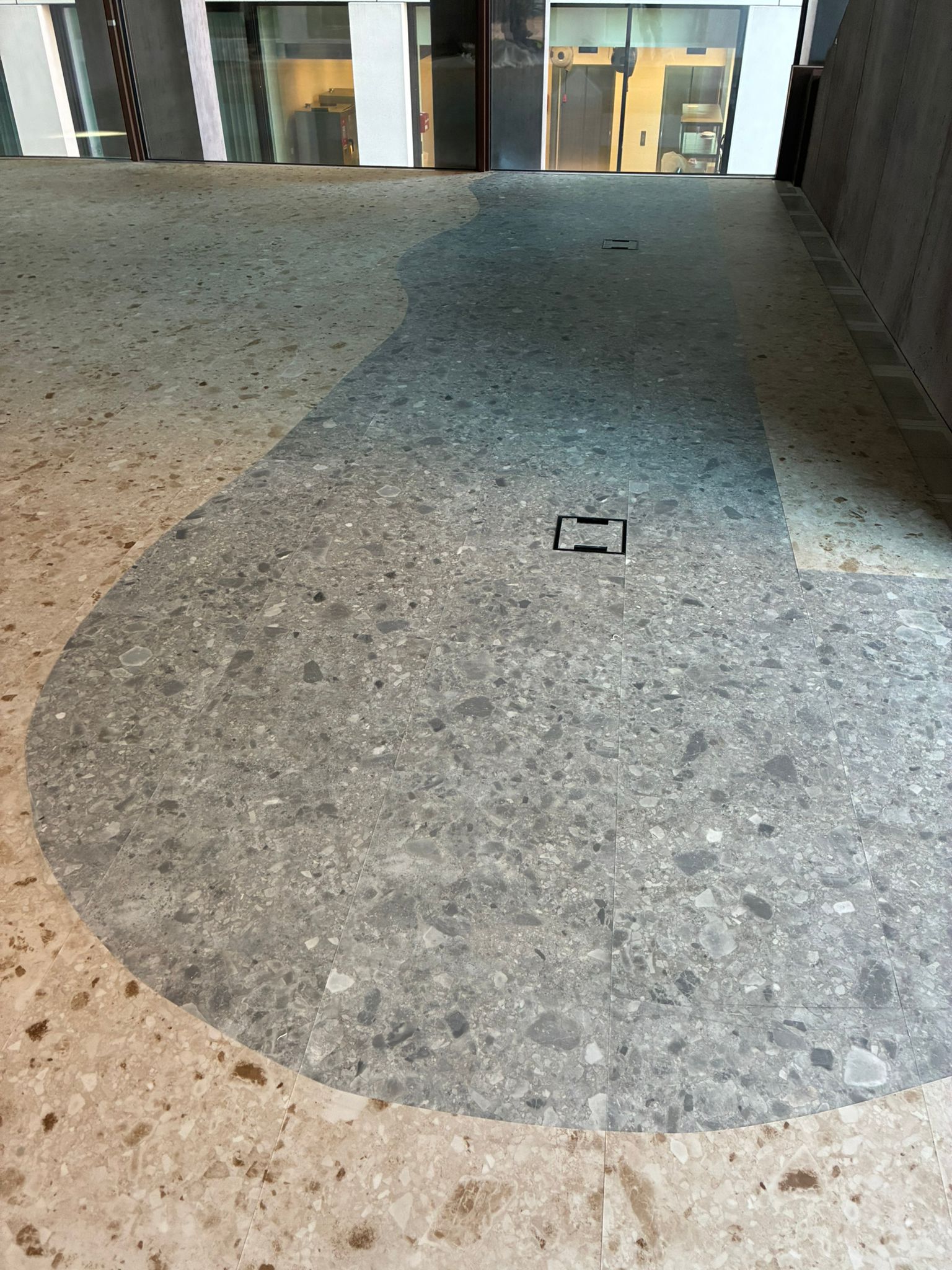 Referenz 19 — Bari Bodenbeläge